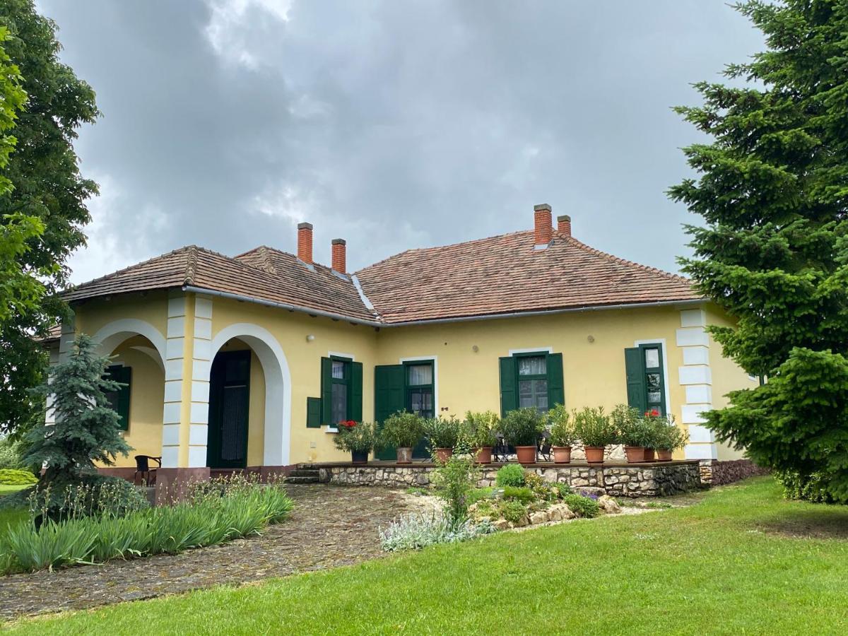 Vendektanya Vendeghaz Hotell Tapolca Exteriör bild
