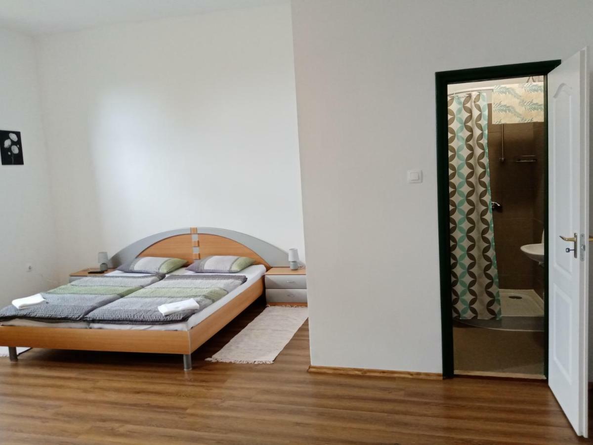Vendektanya Vendeghaz Hotell Tapolca Exteriör bild