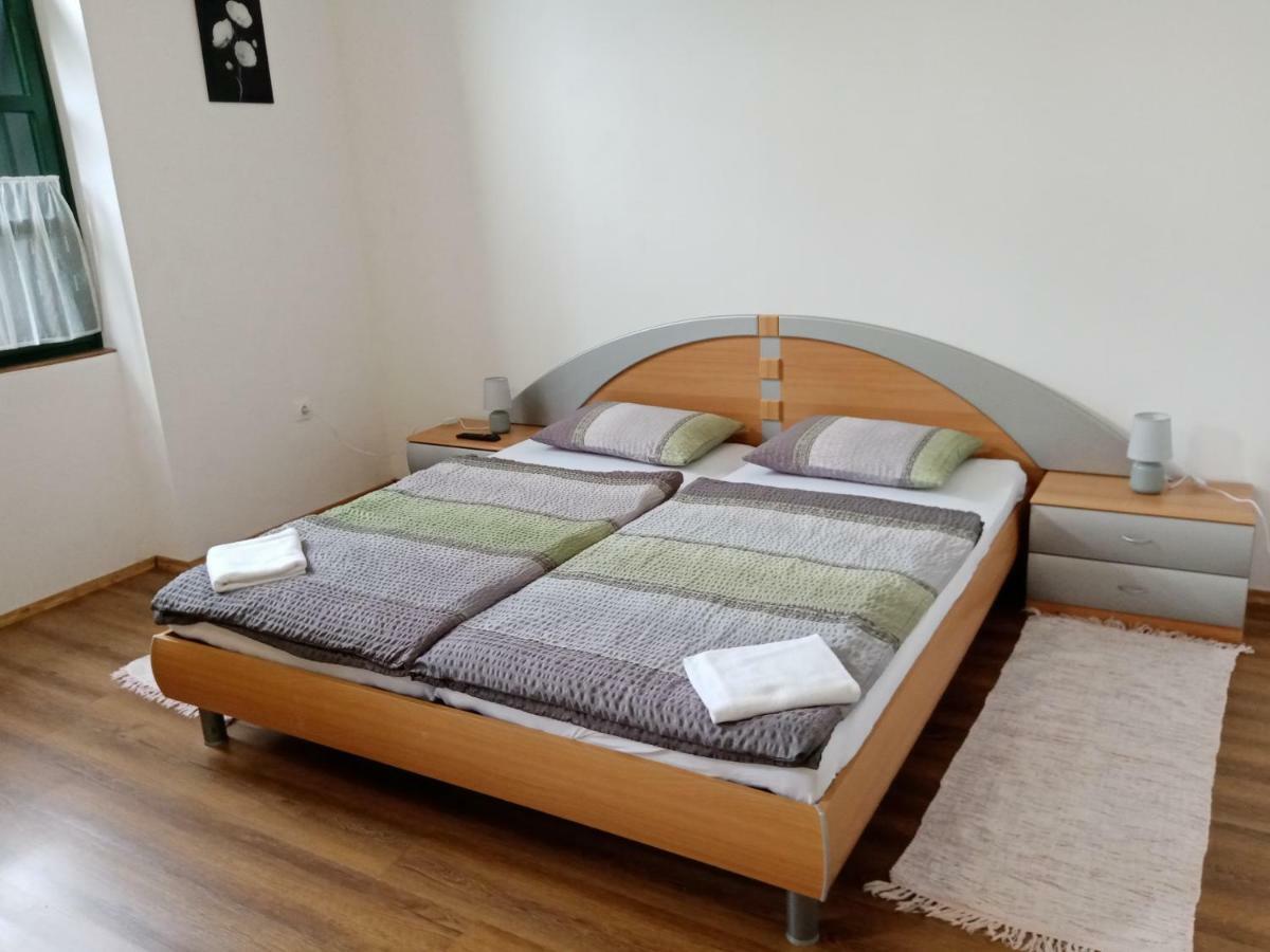 Vendektanya Vendeghaz Hotell Tapolca Exteriör bild